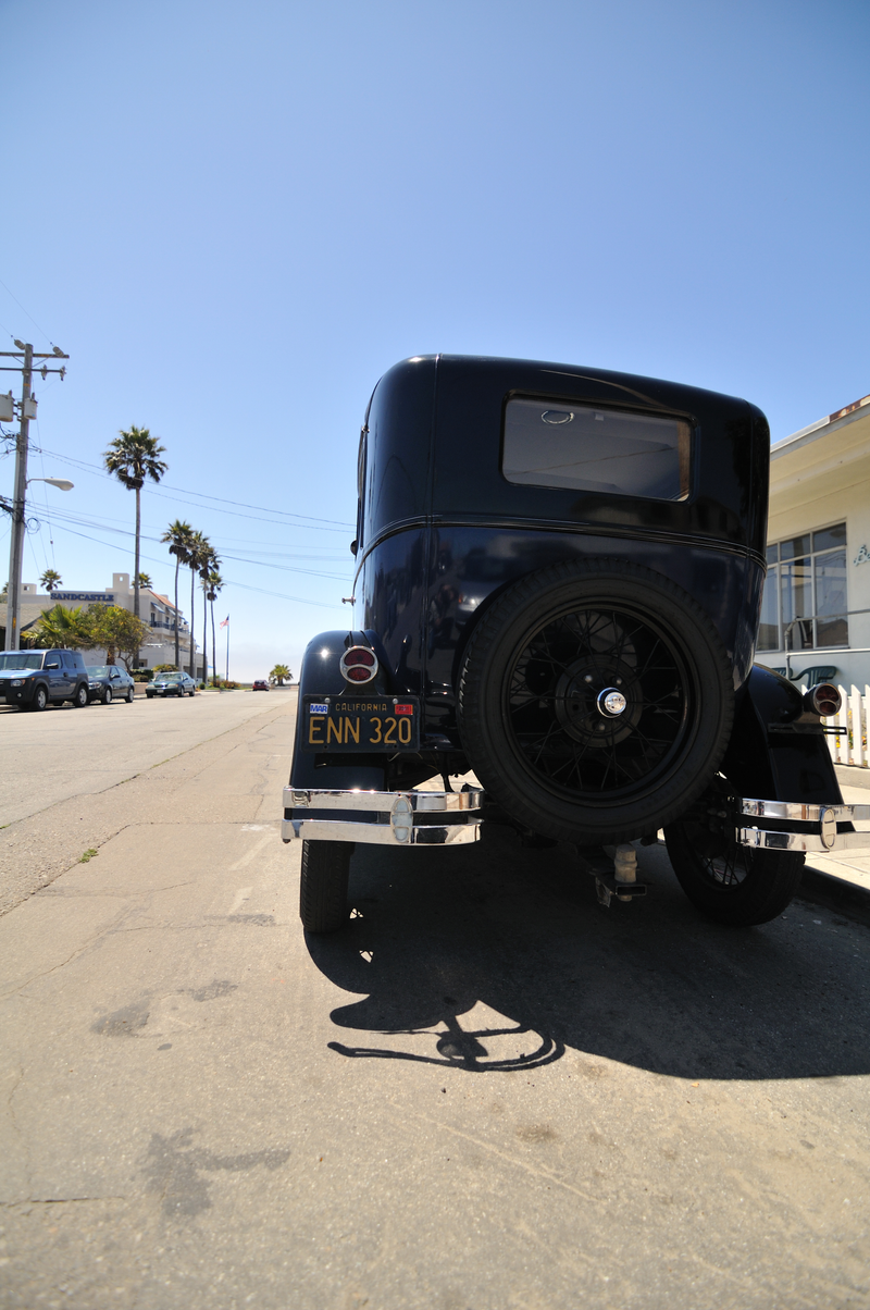 The only thing that could have made this more Californian was the guys with surf boards that we spotted about two minutes before the photo was taken. Seriously.